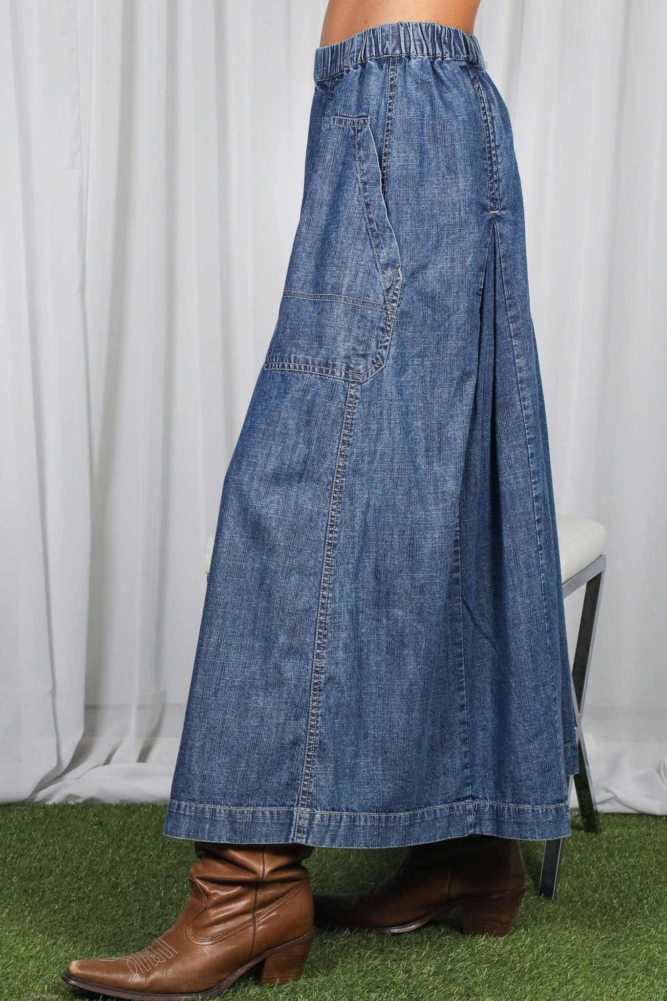 Vine & Love - Pin-Tuck 100%Tencel Chambray Cropped Washed Pants